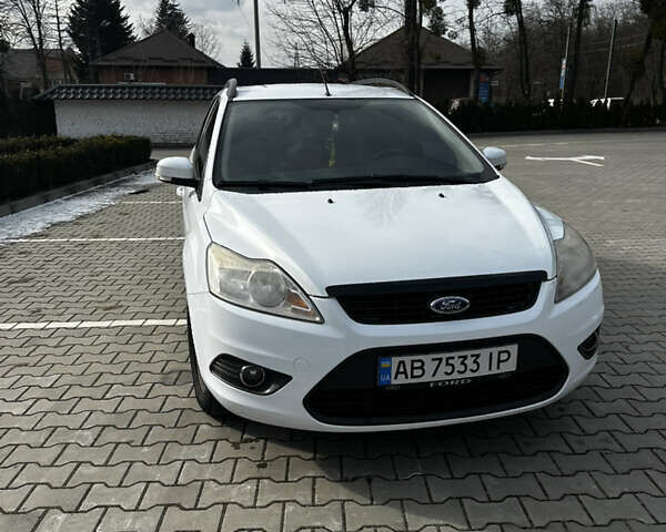 Белый Форд Фокус, объемом двигателя 1.8 л и пробегом 230 тыс. км за 5100 $, фото 1 на Automoto.ua