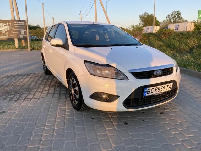 Білий Форд Фокус, об'ємом двигуна 1.6 л та пробігом 320 тис. км за 4500 $, фото 1 на Automoto.ua