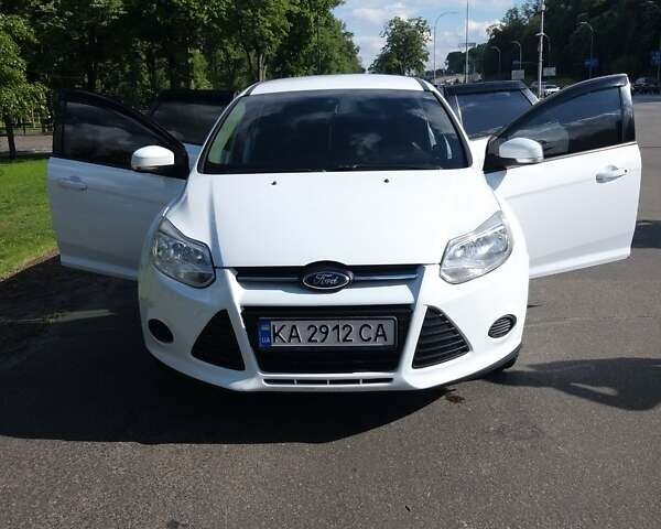 Білий Форд Фокус, об'ємом двигуна 1.59 л та пробігом 288 тис. км за 6001 $, фото 1 на Automoto.ua