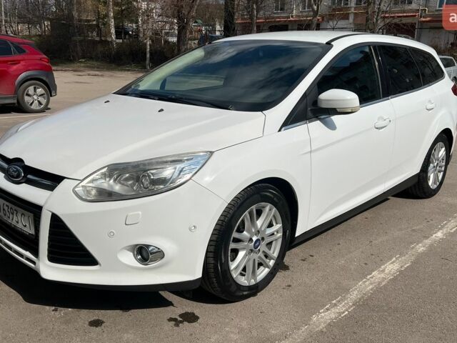 Белый Форд Фокус, объемом двигателя 2 л и пробегом 263 тыс. км за 7500 $, фото 1 на Automoto.ua