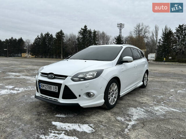 Белый Форд Фокус, объемом двигателя 1 л и пробегом 240 тыс. км за 6494 $, фото 1 на Automoto.ua