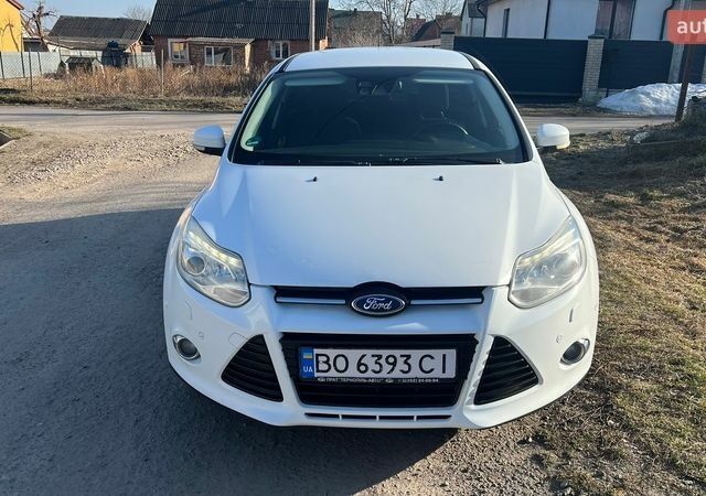 Белый Форд Фокус, объемом двигателя 2 л и пробегом 263 тыс. км за 6700 $, фото 1 на Automoto.ua