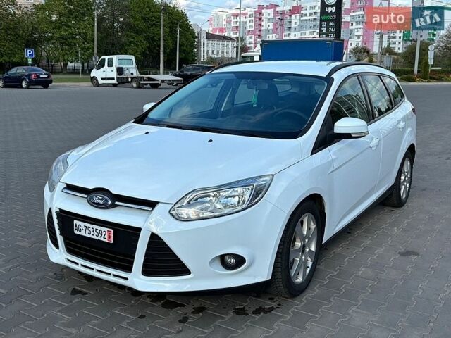 Белый Форд Фокус, объемом двигателя 1.6 л и пробегом 224 тыс. км за 7100 $, фото 1 на Automoto.ua