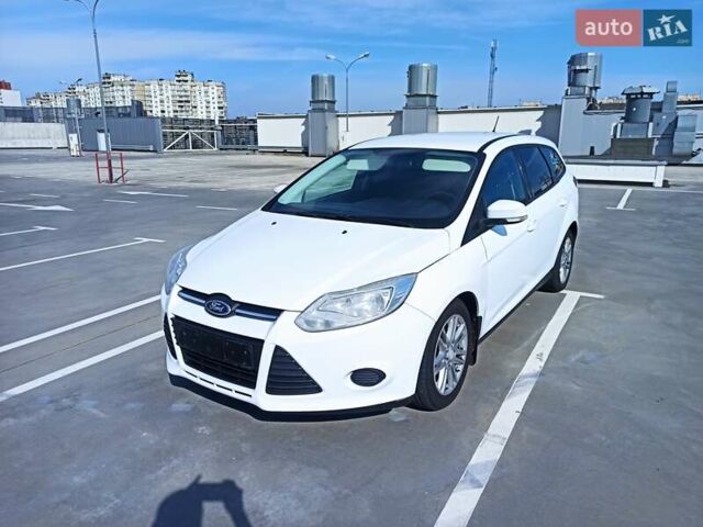Белый Форд Фокус, объемом двигателя 1.56 л и пробегом 254 тыс. км за 6999 $, фото 1 на Automoto.ua