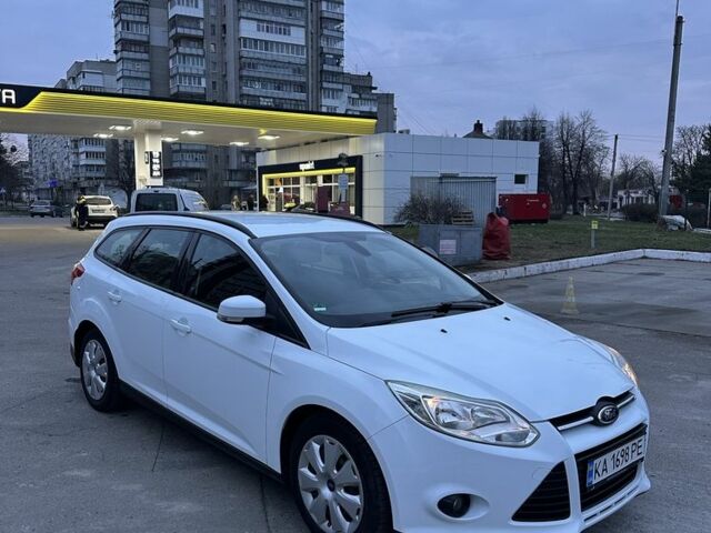 Белый Форд Фокус, объемом двигателя 2 л и пробегом 175 тыс. км за 7499 $, фото 1 на Automoto.ua