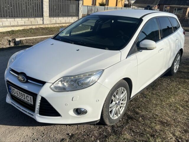 Белый Форд Фокус, объемом двигателя 2 л и пробегом 263 тыс. км за 7700 $, фото 1 на Automoto.ua