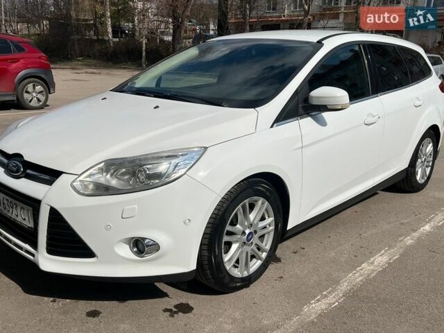 Белый Форд Фокус, объемом двигателя 2 л и пробегом 263 тыс. км за 7500 $, фото 1 на Automoto.ua