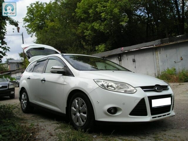 Білий Форд Фокус, об'ємом двигуна 2 л та пробігом 140 тис. км за 8500 $, фото 1 на Automoto.ua