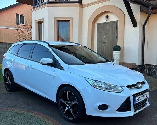 Белый Форд Фокус, объемом двигателя 1.56 л и пробегом 247 тыс. км за 7750 $, фото 1 на Automoto.ua