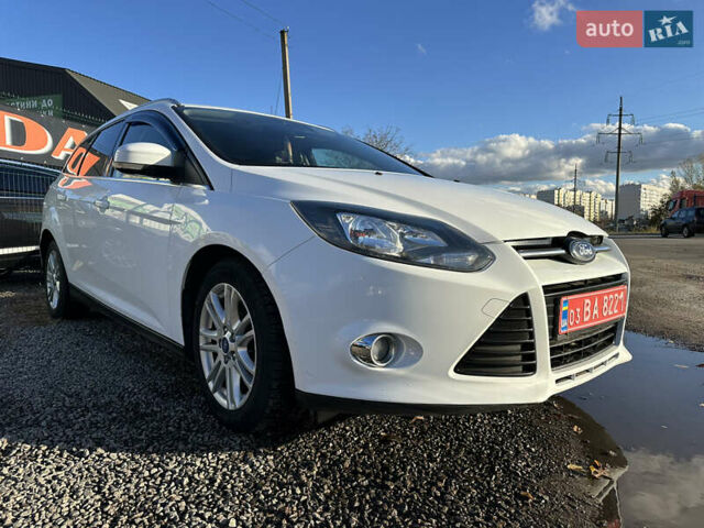 Белый Форд Фокус, объемом двигателя 2 л и пробегом 261 тыс. км за 7500 $, фото 1 на Automoto.ua