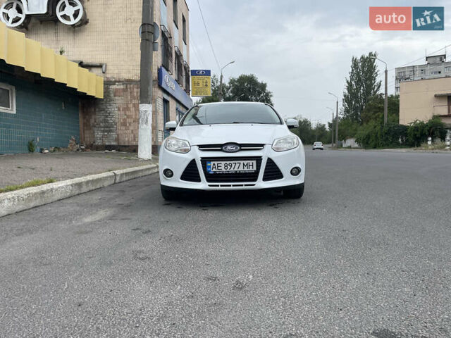 Білий Форд Фокус, об'ємом двигуна 1 л та пробігом 254 тис. км за 7500 $, фото 1 на Automoto.ua