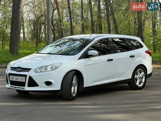 Белый Форд Фокус, объемом двигателя 1.6 л и пробегом 258 тыс. км за 7700 $, фото 1 на Automoto.ua