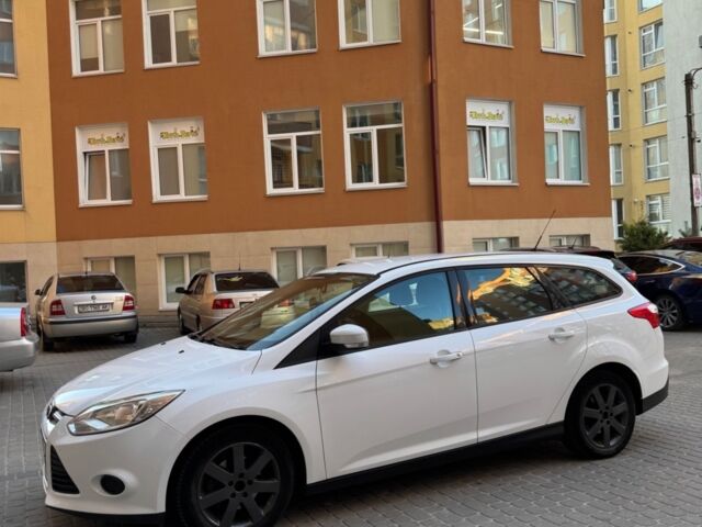 Белый Форд Фокус, объемом двигателя 1 л и пробегом 161 тыс. км за 5900 $, фото 1 на Automoto.ua