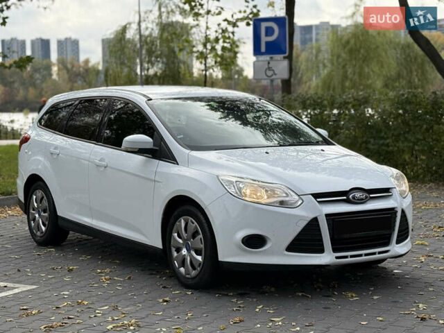 Белый Форд Фокус, объемом двигателя 1.6 л и пробегом 256 тыс. км за 7499 $, фото 1 на Automoto.ua