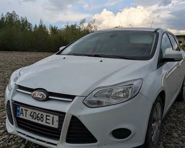 Белый Форд Фокус, объемом двигателя 1.6 л и пробегом 318 тыс. км за 6000 $, фото 1 на Automoto.ua