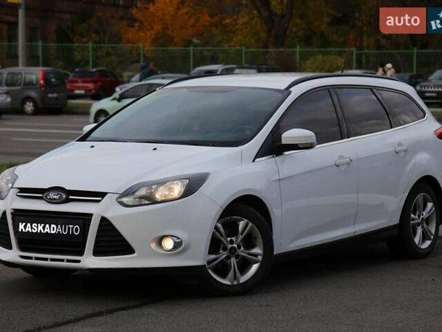 Форд Фокус 2013 в Харькове на Automoto.ua Белый Форд Фокус, объемом двигателя 1 л и пробегом 171 тыс. км за 7200 $, фото 1 на Automoto.ua