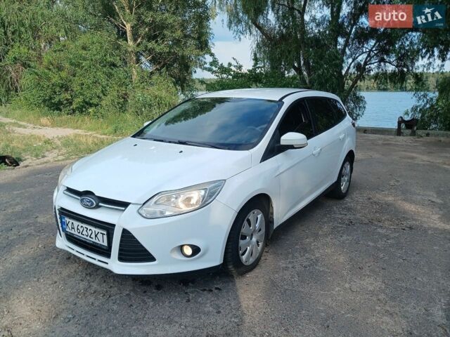 Белый Форд Фокус, объемом двигателя 1.56 л и пробегом 315 тыс. км за 7000 $, фото 1 на Automoto.ua