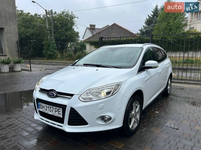 Белый Форд Фокус, объемом двигателя 1 л и пробегом 165 тыс. км за 6700 $, фото 1 на Automoto.ua