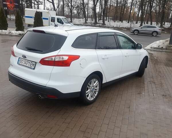 Белый Форд Фокус, объемом двигателя 2 л и пробегом 259 тыс. км за 7350 $, фото 1 на Automoto.ua