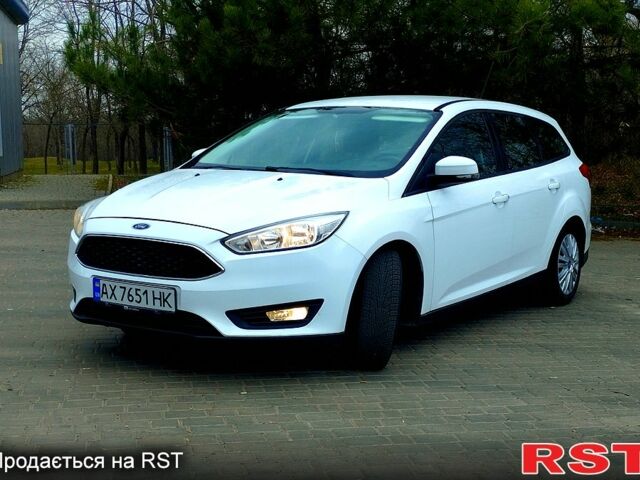 Белый Форд Фокус, объемом двигателя 1.6 л и пробегом 163 тыс. км за 7500 $, фото 1 на Automoto.ua