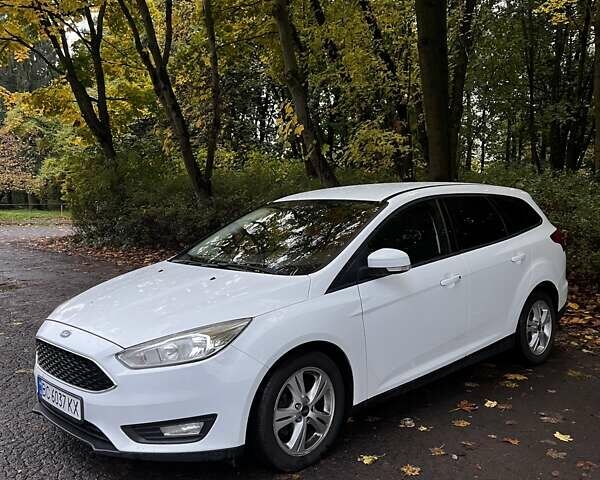 Білий Форд Фокус, об'ємом двигуна 1.6 л та пробігом 262 тис. км за 8700 $, фото 1 на Automoto.ua