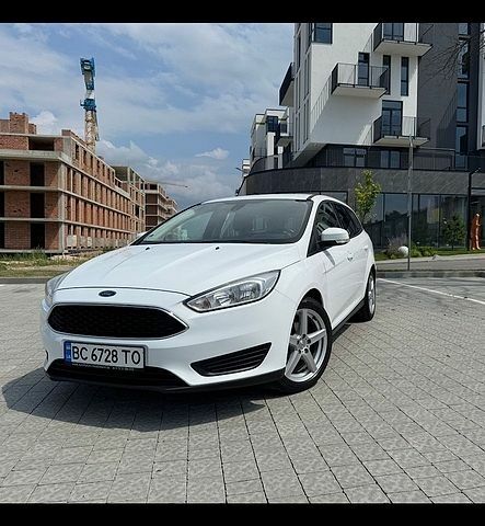 Белый Форд Фокус, объемом двигателя 1.5 л и пробегом 171 тыс. км за 9000 $, фото 1 на Automoto.ua