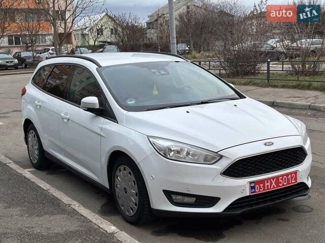 Білий Форд Фокус, об'ємом двигуна 1.5 л та пробігом 217 тис. км за 10300 $, фото 1 на Automoto.ua