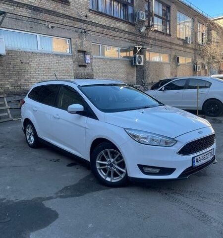 Білий Форд Фокус, об'ємом двигуна 1.5 л та пробігом 65 тис. км за 14999 $, фото 1 на Automoto.ua