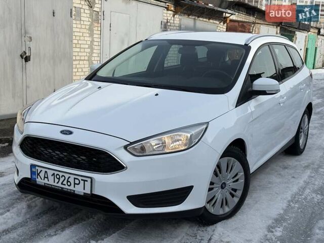 Білий Форд Фокус, об'ємом двигуна 1.6 л та пробігом 135 тис. км за 9700 $, фото 1 на Automoto.ua