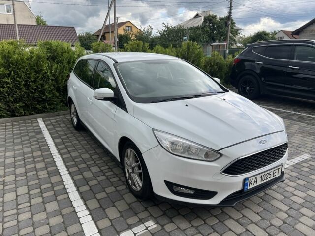 Білий Форд Фокус, об'ємом двигуна 1 л та пробігом 280 тис. км за 5000 $, фото 1 на Automoto.ua