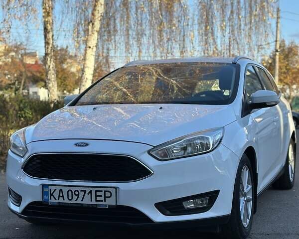 Белый Форд Фокус, объемом двигателя 1 л и пробегом 83 тыс. км за 7400 $, фото 1 на Automoto.ua
