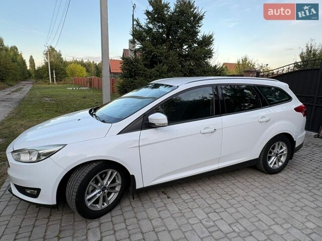 Білий Форд Фокус, об'ємом двигуна 1 л та пробігом 89 тис. км за 8500 $, фото 1 на Automoto.ua