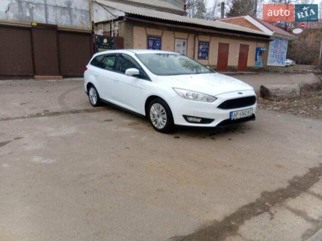 Білий Форд Фокус, об'ємом двигуна 1 л та пробігом 180 тис. км за 9500 $, фото 1 на Automoto.ua