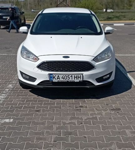 Білий Форд Фокус, об'ємом двигуна 1 л та пробігом 182 тис. км за 8000 $, фото 1 на Automoto.ua