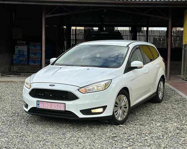 Белый Форд Фокус, объемом двигателя 1.5 л и пробегом 89 тыс. км за 11000 $, фото 1 на Automoto.ua