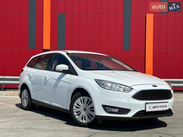 Білий Форд Фокус, об'ємом двигуна 1 л та пробігом 216 тис. км за 6990 $, фото 1 на Automoto.ua
