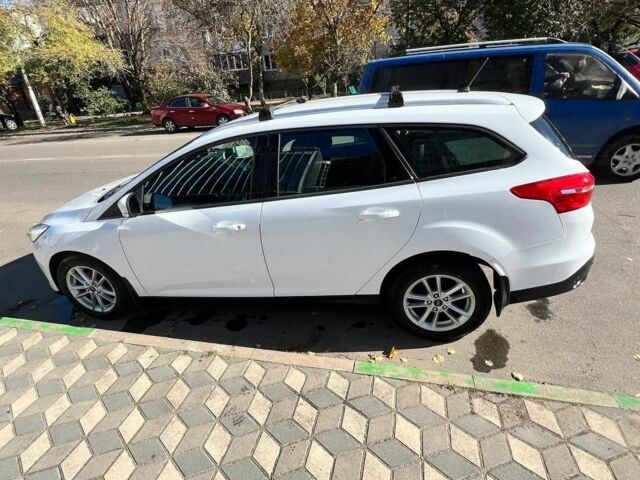 Білий Форд Фокус, об'ємом двигуна 1 л та пробігом 97 тис. км за 8532 $, фото 1 на Automoto.ua