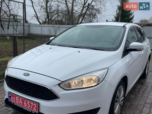 Белый Форд Фокус, объемом двигателя 1 л и пробегом 154 тыс. км за 8500 $, фото 1 на Automoto.ua