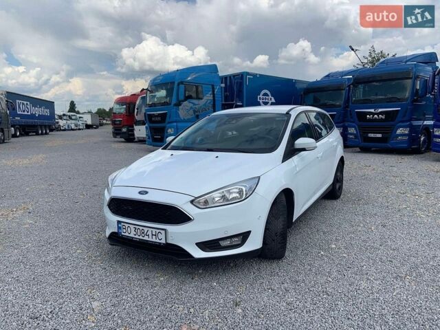 Белый Форд Фокус, объемом двигателя 2 л и пробегом 225 тыс. км за 11500 $, фото 1 на Automoto.ua