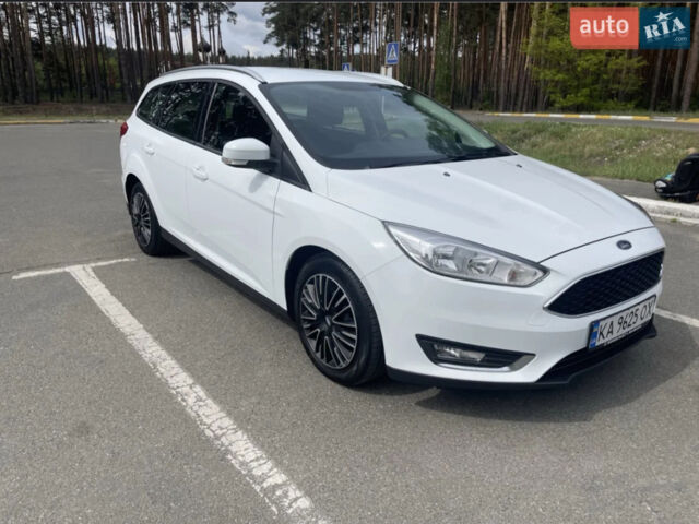 Белый Форд Фокус, объемом двигателя 1.6 л и пробегом 168 тыс. км за 9300 $, фото 1 на Automoto.ua