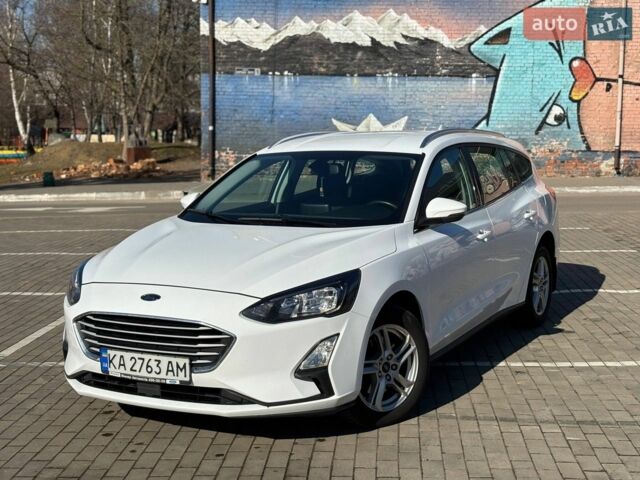 Белый Форд Фокус, объемом двигателя 1.5 л и пробегом 161 тыс. км за 11300 $, фото 1 на Automoto.ua