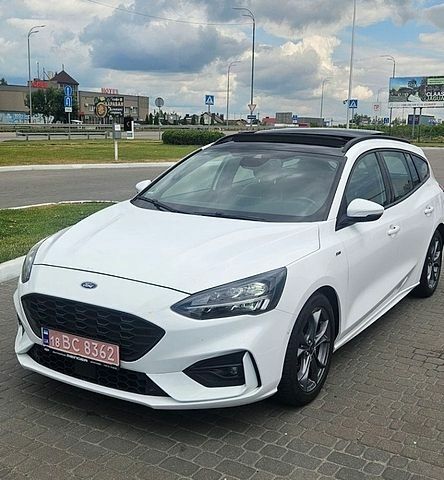 Білий Форд Фокус, об'ємом двигуна 1.5 л та пробігом 212 тис. км за 12950 $, фото 1 на Automoto.ua