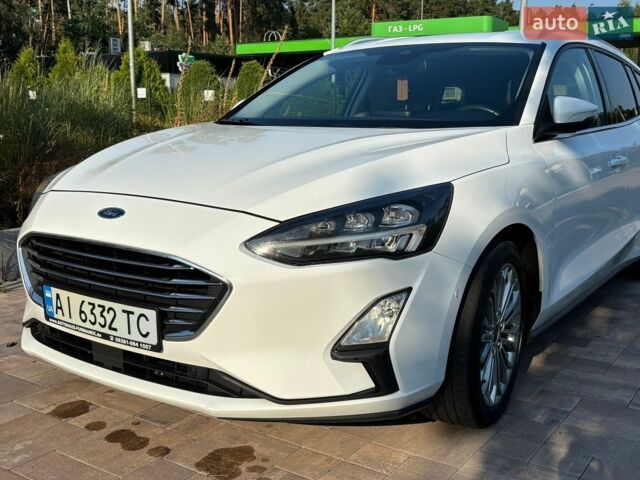 Белый Форд Фокус, объемом двигателя 2 л и пробегом 216 тыс. км за 14000 $, фото 1 на Automoto.ua