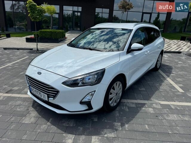 Білий Форд Фокус, об'ємом двигуна 1.5 л та пробігом 170 тис. км за 12800 $, фото 1 на Automoto.ua