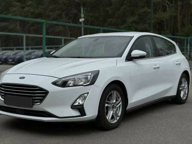 Белый Форд Фокус, объемом двигателя 1.5 л и пробегом 72 тыс. км за 12800 $, фото 1 на Automoto.ua