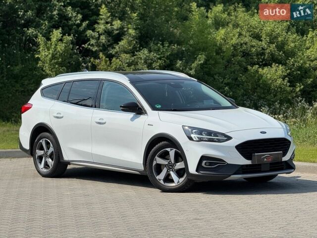 Білий Форд Фокус, об'ємом двигуна 2 л та пробігом 235 тис. км за 16700 $, фото 1 на Automoto.ua