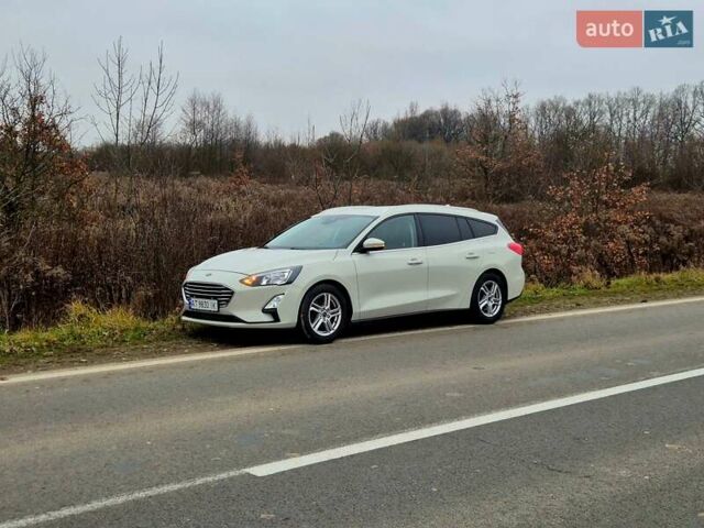 Білий Форд Фокус, об'ємом двигуна 1.5 л та пробігом 263 тис. км за 13500 $, фото 1 на Automoto.ua