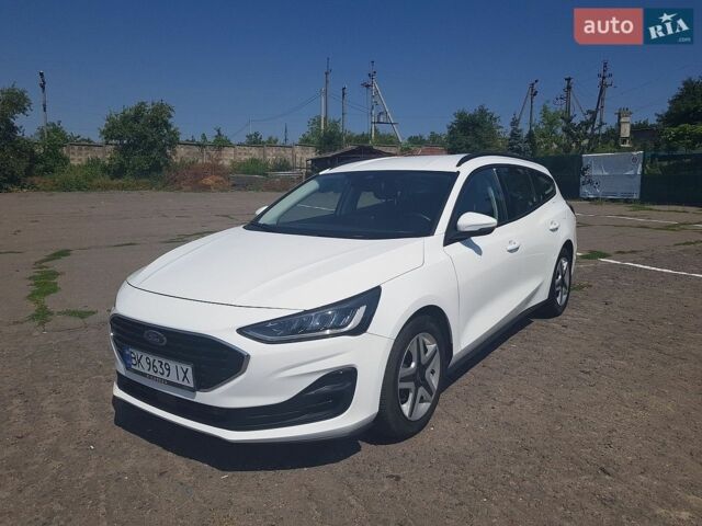 Білий Форд Фокус, об'ємом двигуна 1.5 л та пробігом 82 тис. км за 15700 $, фото 1 на Automoto.ua