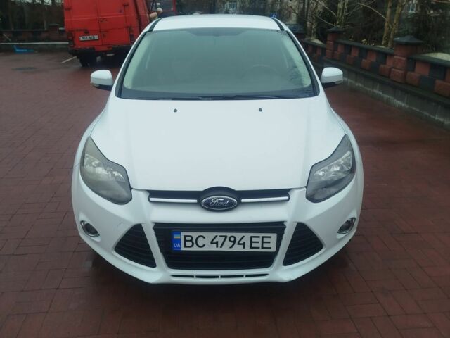 Белый Форд Фокус, объемом двигателя 1 л и пробегом 250 тыс. км за 5000 $, фото 1 на Automoto.ua