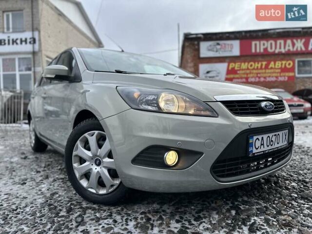 Бежевый Форд Фокус, объемом двигателя 1.8 л и пробегом 277 тыс. км за 5500 $, фото 1 на Automoto.ua